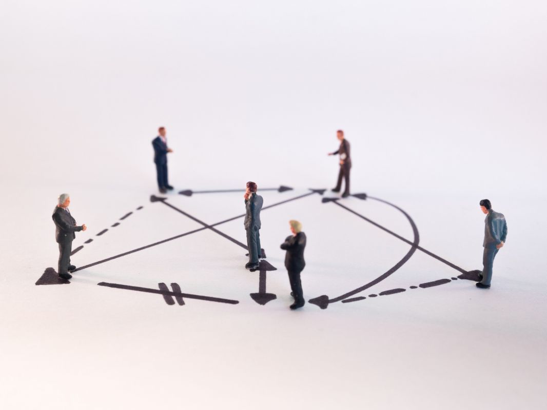 The Complex Contagion of Organizational Change
