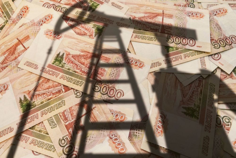 Ukrainian Official Accuses Major Global Banks of War Crimes