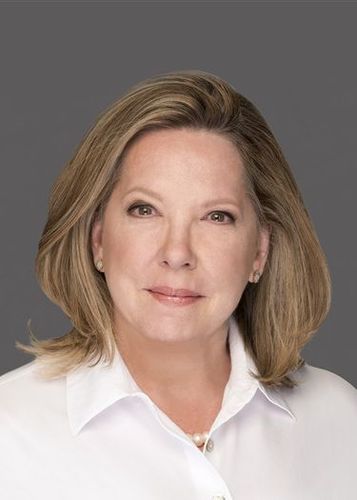 Picture of Holly J. Gregory 
