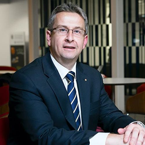 Picture of Simon Thompson